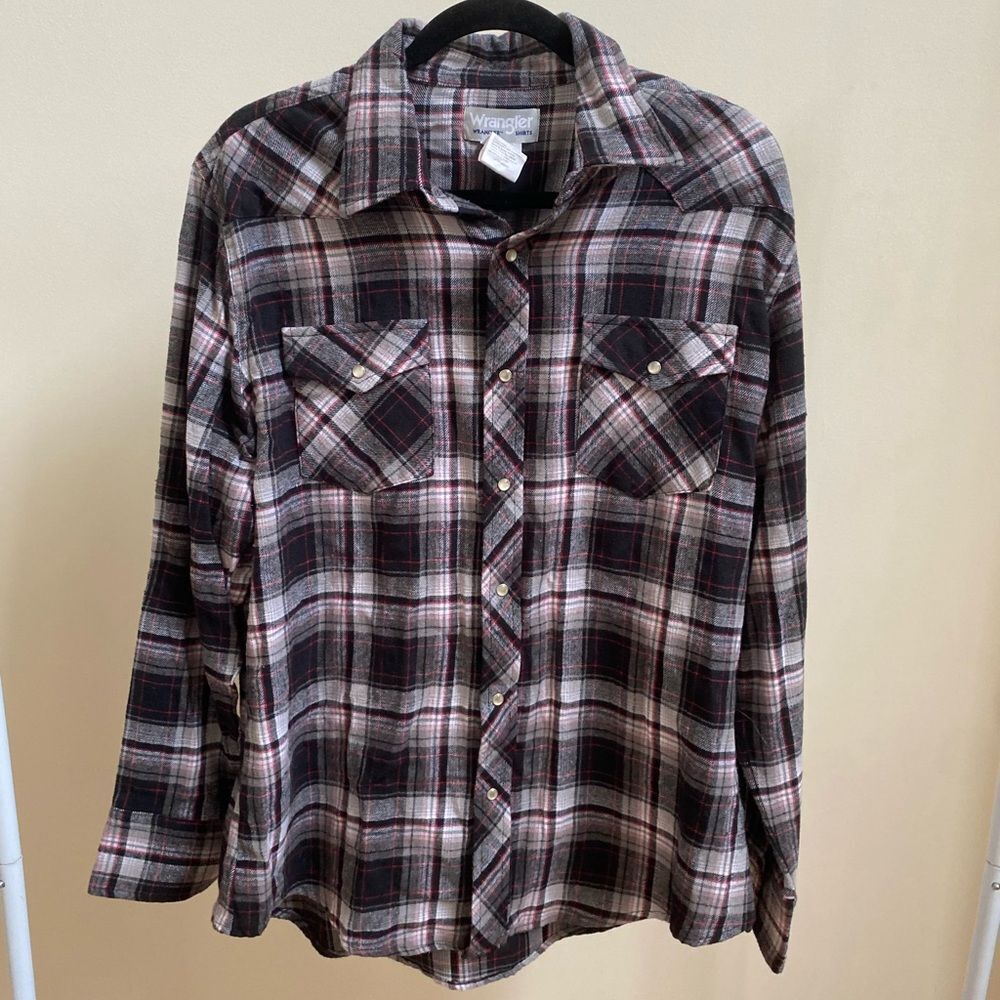 Wrangler plaid pearl snap button-up